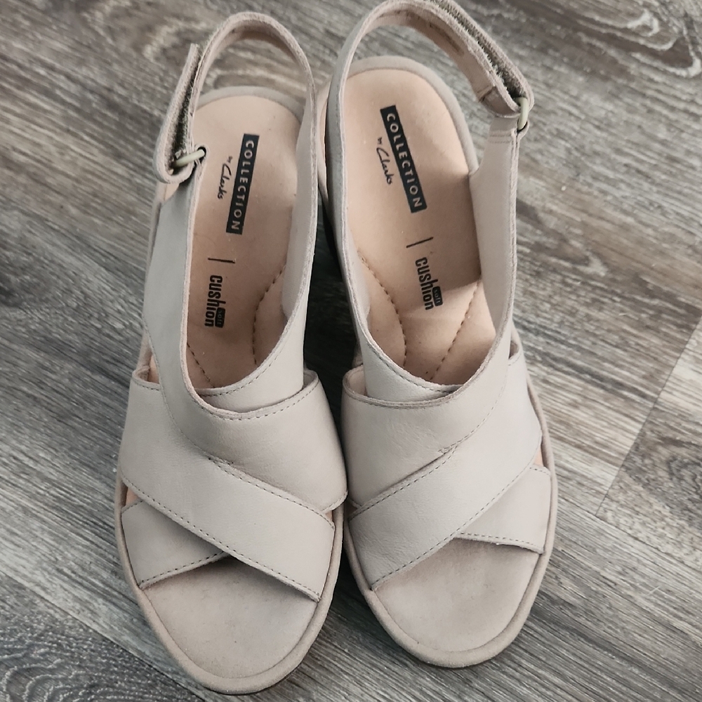 Clarks Women's Beige Sandals